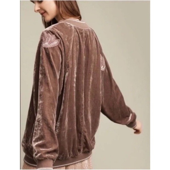 Anthropologie Hei Hei West End Velvet Bomber
Jacket Size S - Picture 2 of 8